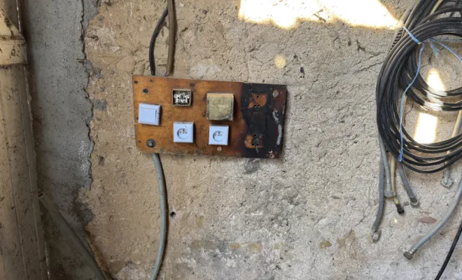 Reprise de prises et interrupteurs électriques suite à un incident à Albi avec TLELEC, Albi, TLElec
