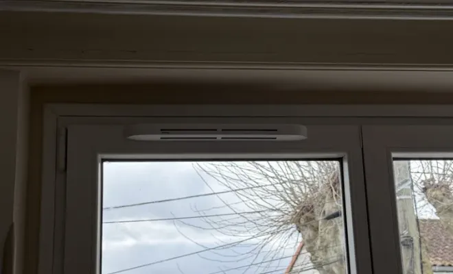 Pose VMC Atlantic Hygrogenius Flex et création de grilles d'entrée d'air à Albi, Albi, TLElec